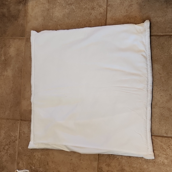 2 Rifle paper co. For Anthropologie matching euro shams 26x26 - Picture 5 of 11